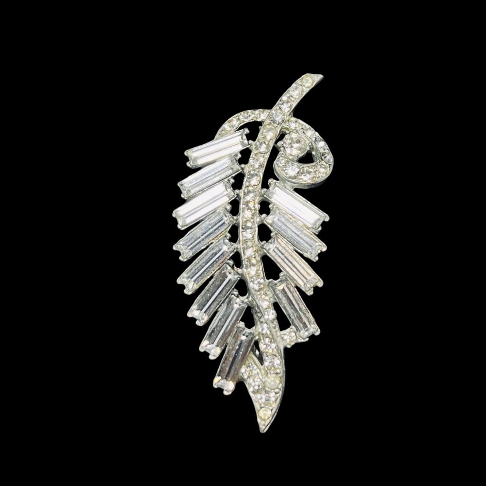 Vintage Silver Tone With Clear Rhinestones And Baguettes Fern Brooch (5195)